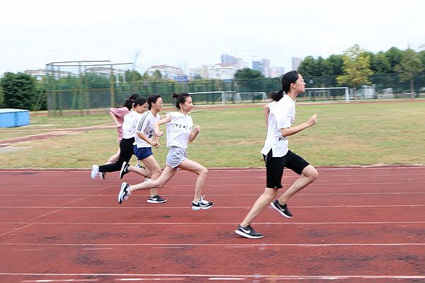 径赛 (2).jpg